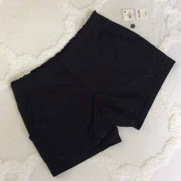 🖤RUFFLE SHORTS🖤 - Picture 6 of 6